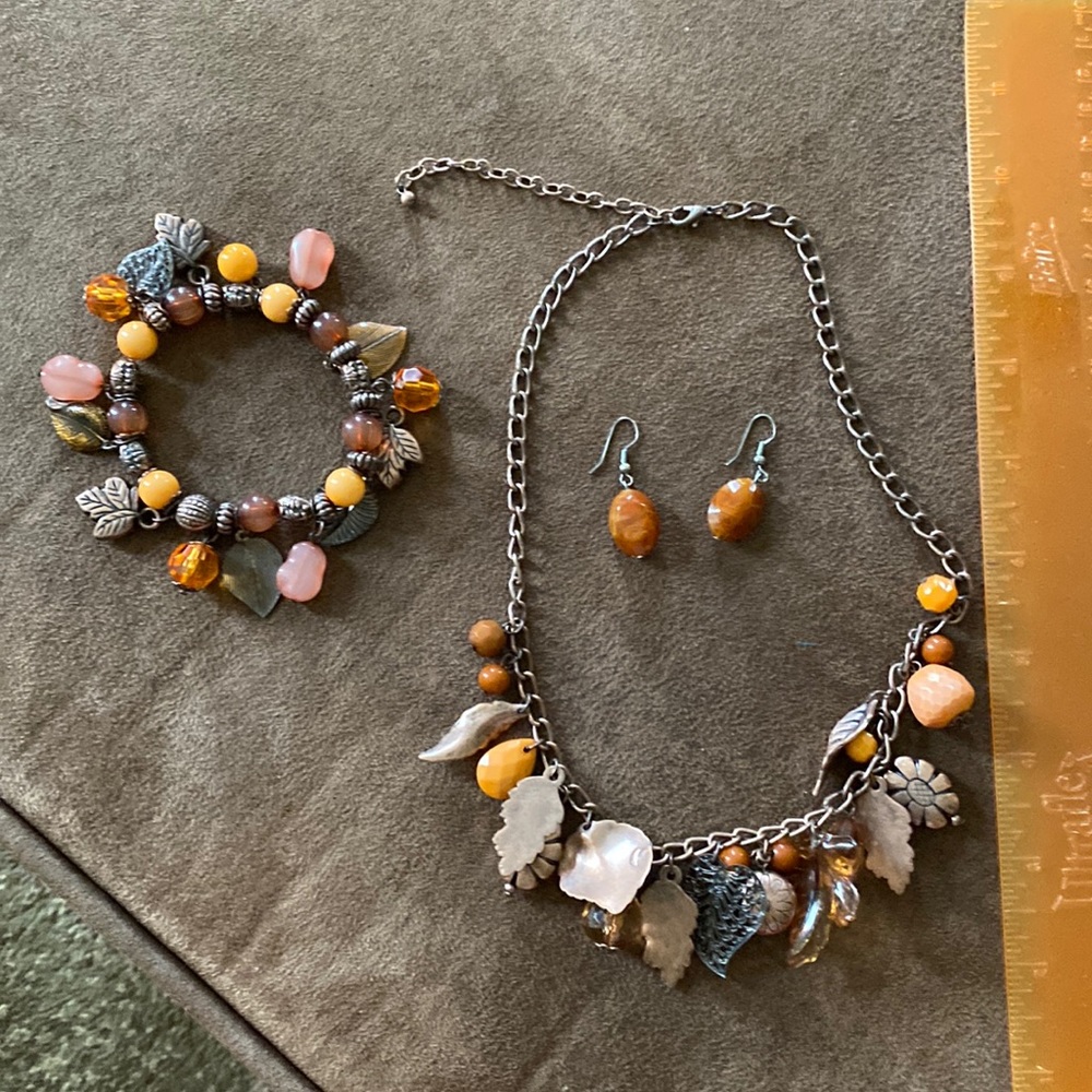 Brown necklace, earring and bracelet set